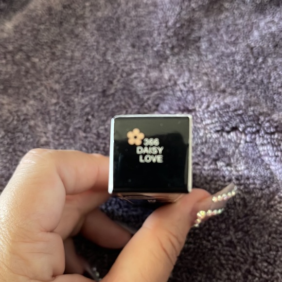 Marc Jacobs Enamored 366 Daisy Love - Picture 4 of 4